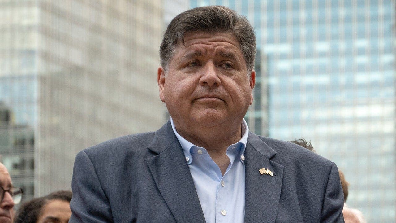 Dem governor says 'something genuinely wrong with' Trump, urges removal from office for 'national security'